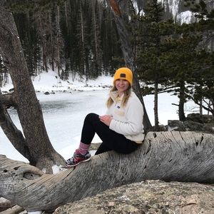 Meet your Posher, Nicole